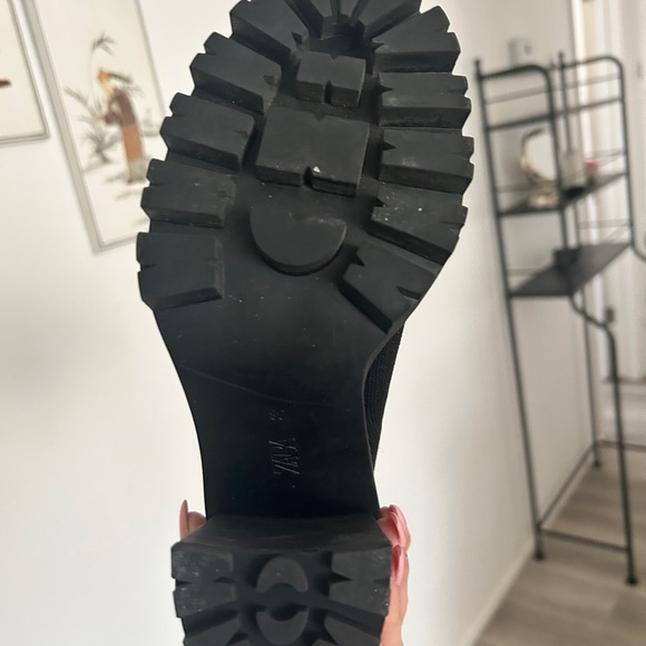 Zara Black Heeled Boots - Picture 7 of 9